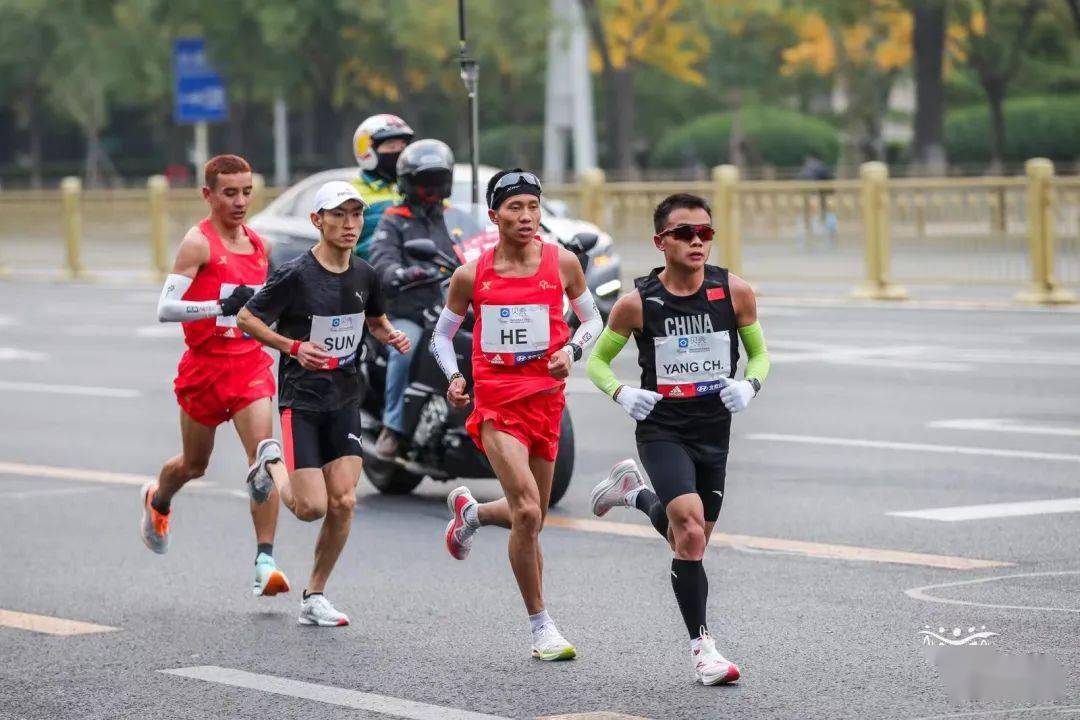 马拉松国内选手_马拉松顶尖选手_国内马拉松高手